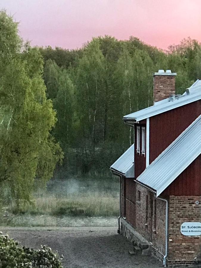 Bed and Breakfast Sjoeborg Saeng & Bassaeng Munka-Ljungby Exterior foto