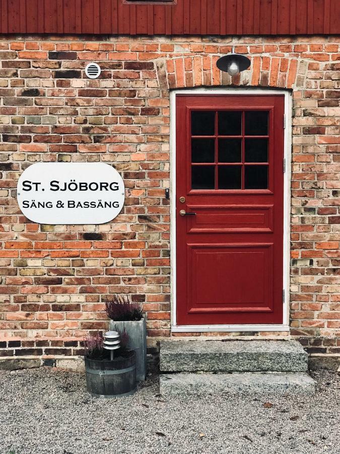 Bed and Breakfast Sjoeborg Saeng & Bassaeng Munka-Ljungby Exterior foto